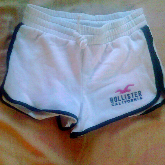 Hollister Shorts - Picture 2 of 7